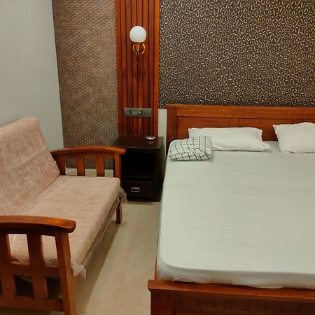 Royes Park Rooms & Mini Party Hall Chennai Ngoại thất bức ảnh